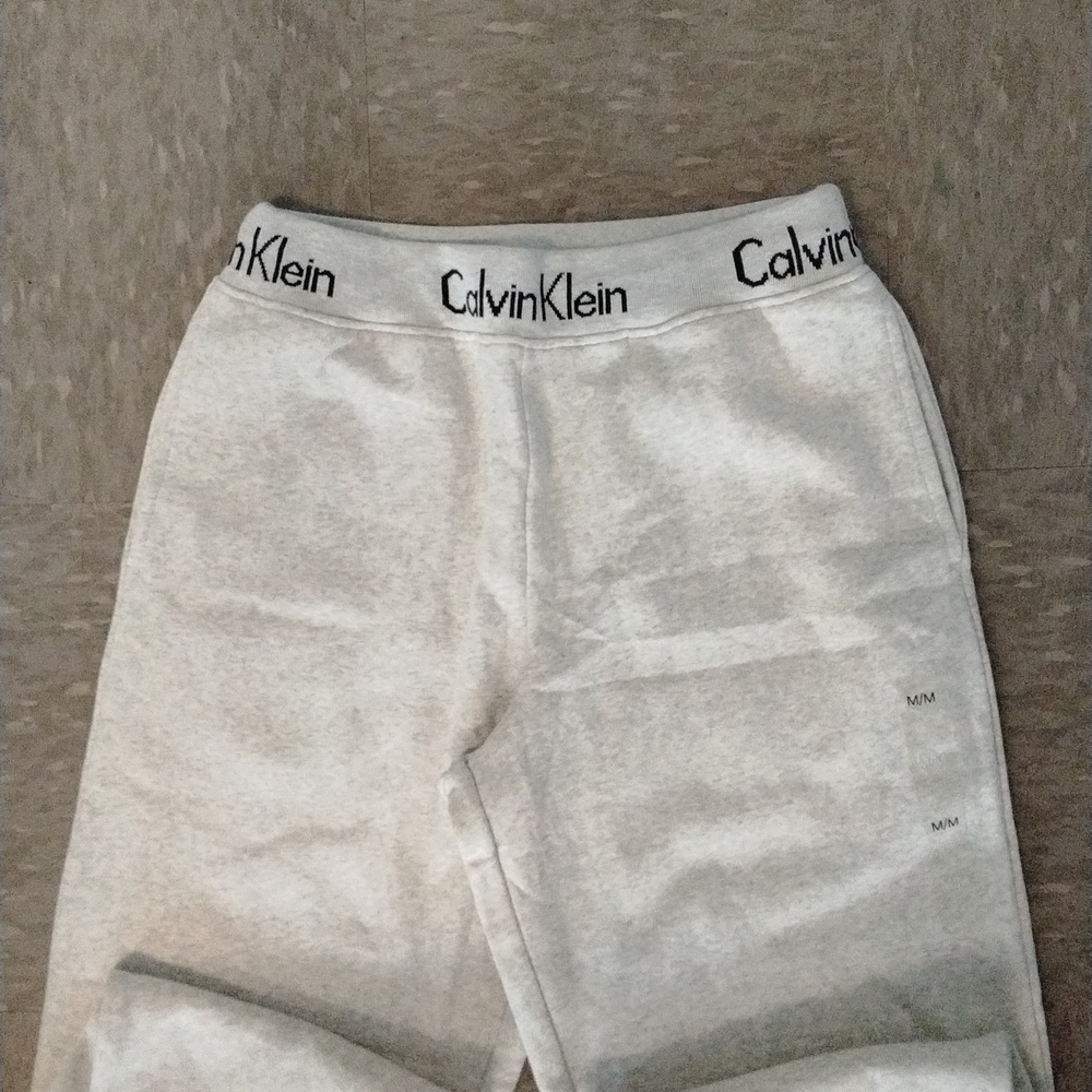 Calvin Klein Light Gray Sweatpants - Picture 5 of 5